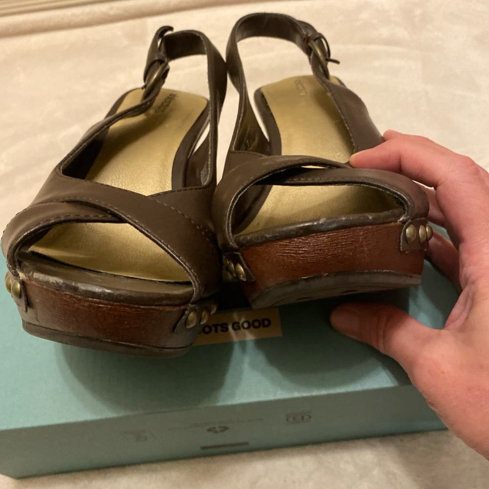 Xhilaration Chocolate Brown Heeled Sandals - Picture 8 of 15